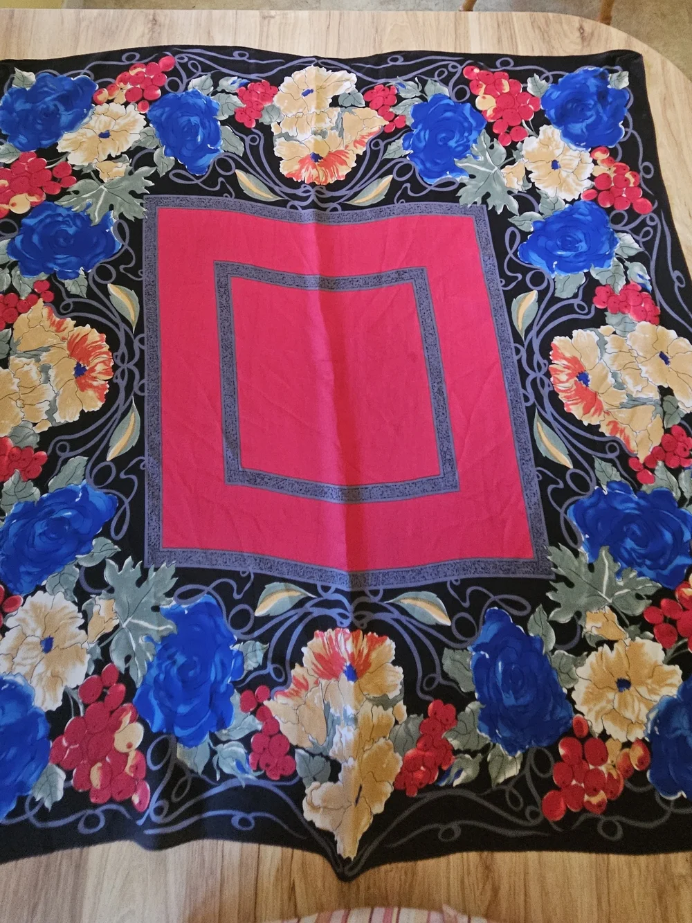 Vintage Vega - Bold Red & Black Floral Silk Scarf - Women's Fashion Wrap